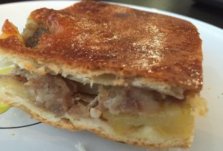 Домашний пирог с мясом и картошкой