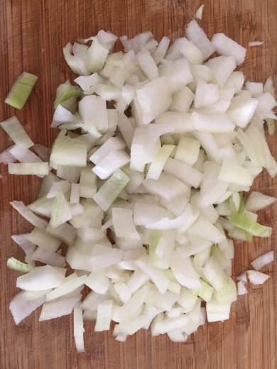 Тефтели из куриного фарша в томатно-сметанном соусе - Шаг 3