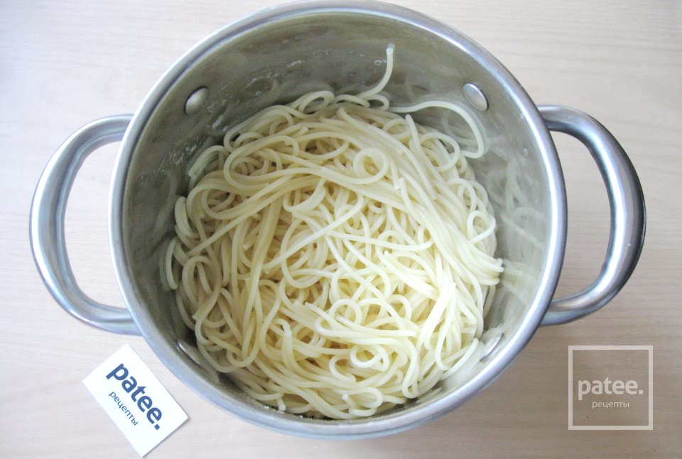 Макароны "По-флотски" с тушенкой - Шаг 3