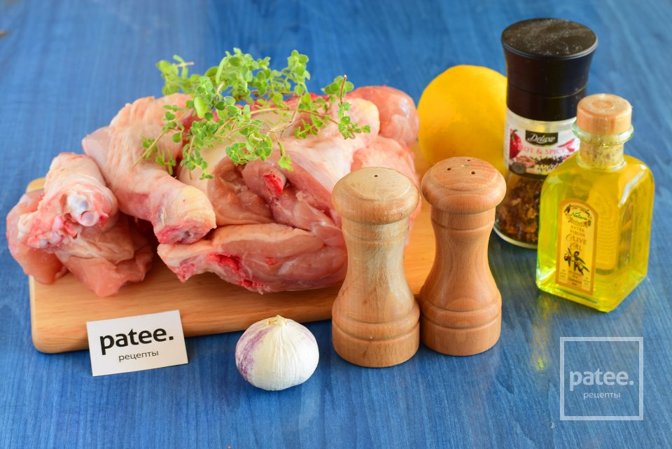 Курица запеченная с лимоном и тимьяном - Шаг 1