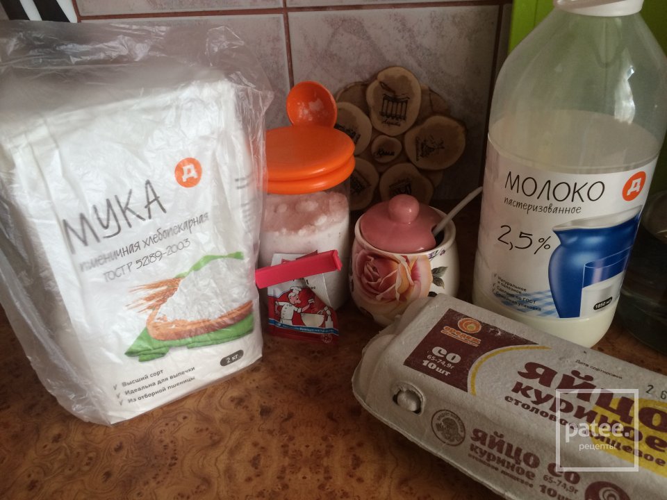 Быстрое Дрожжевое тесто для пирожков, которое всегда получается и не черствеет - Шаг 1