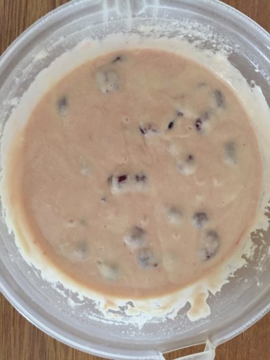 Дрожжевые оладушки с вишней - Шаг 7