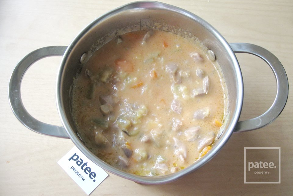 Куриные желудки с баклажаном в соусе - Шаг 14