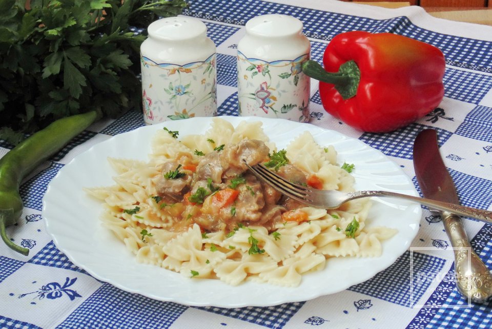 Куриные желудки с баклажаном в соусе - Шаг 15