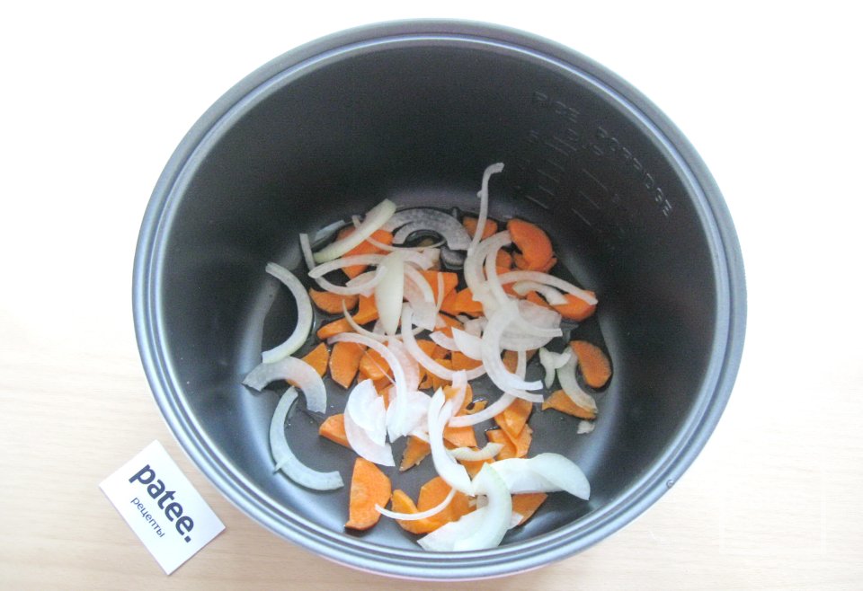 Куриные голени с яблоками и сливками в мультиварке - Шаг 3