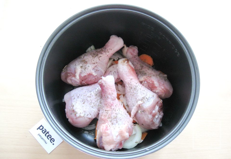 Куриные голени с яблоками и сливками в мультиварке - Шаг 5