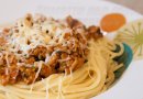 Спагетти под соусом а ля Болоньезе