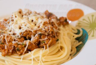 Спагетти под соусом а ля Болоньезе