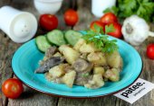 Тушеная картошка с печенью в мультиварке