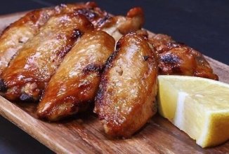 Куриные крылышки, запеченные в лимонном сиропе