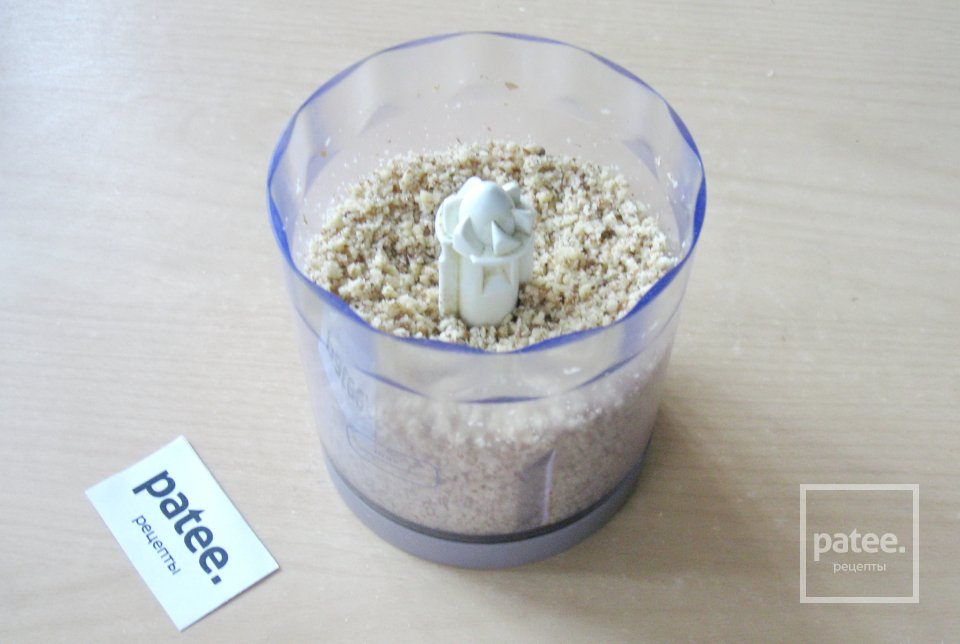 Кекс с вареньем и орехами - Шаг 6