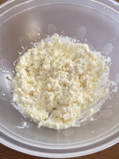 Сметанник с творогом и ягодами - Шаг 1