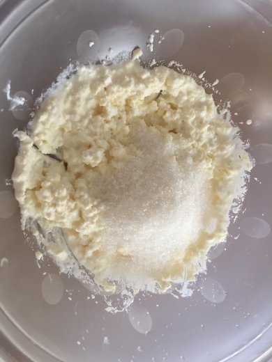 Сметанник с творогом и ягодами - Шаг 2