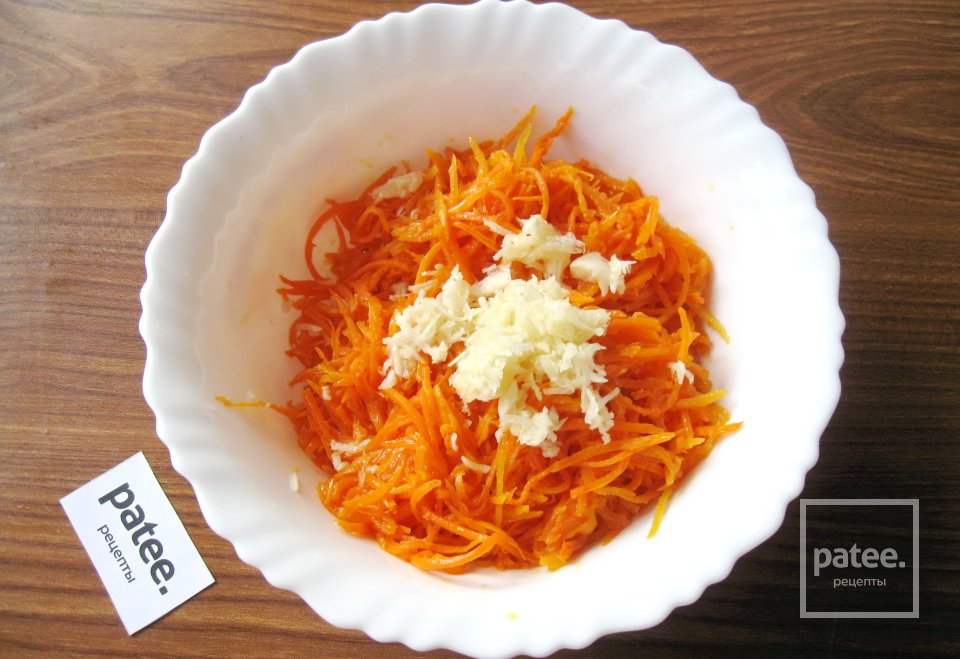Салат из баклажанов с морковью и луком на зиму - Шаг 8