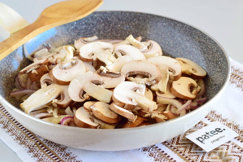 Тарт с карамелизированным луком и шампиньонами - Шаг 5