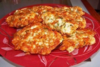 Куриные оладьи с сыром на кефире.