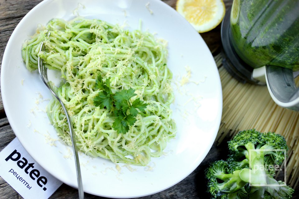 Спагетти с брокколи и петрушкой - Шаг 13