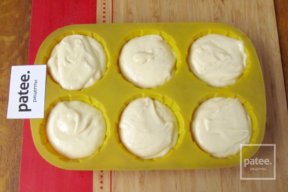 Ванильные маффины на кефире - Шаг 10