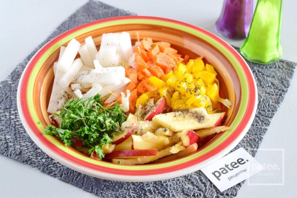 Капустный салат с дайконом и яблоком - Шаг 14