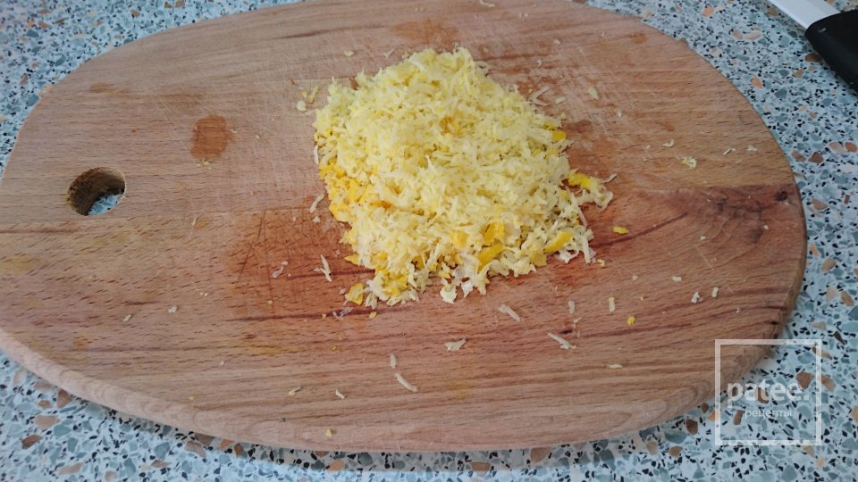 Лимонный бисквит в мультиварке со сметанным кремом и глянцевой шоколадной глазурью - Шаг 1