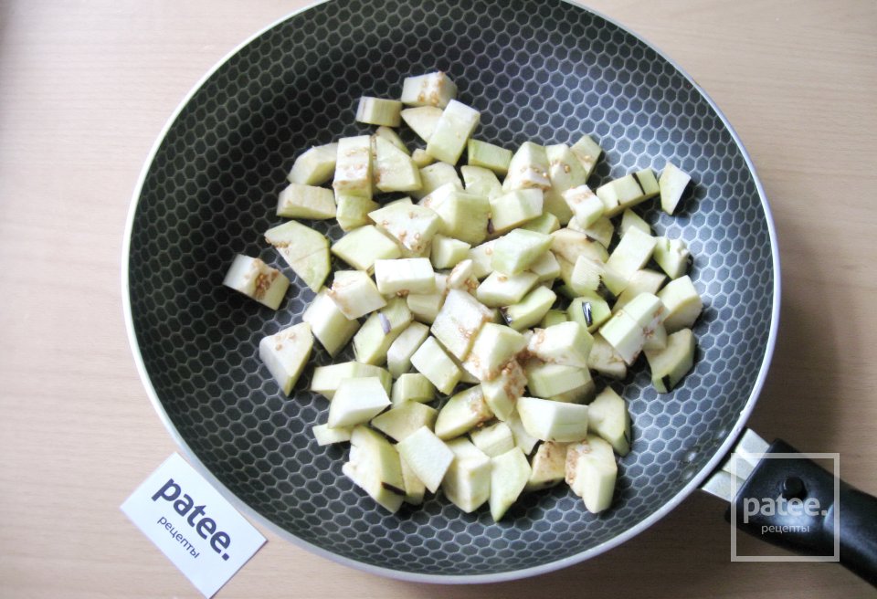 Куриная печень с грибами и баклажанами - Шаг 5