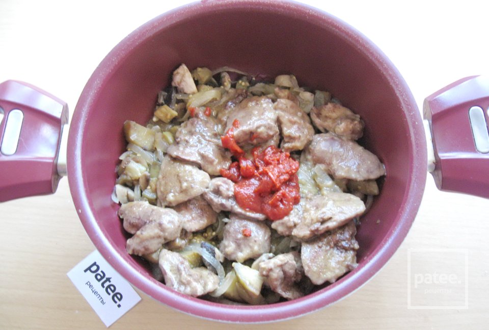 Куриная печень с грибами и баклажанами - Шаг 14