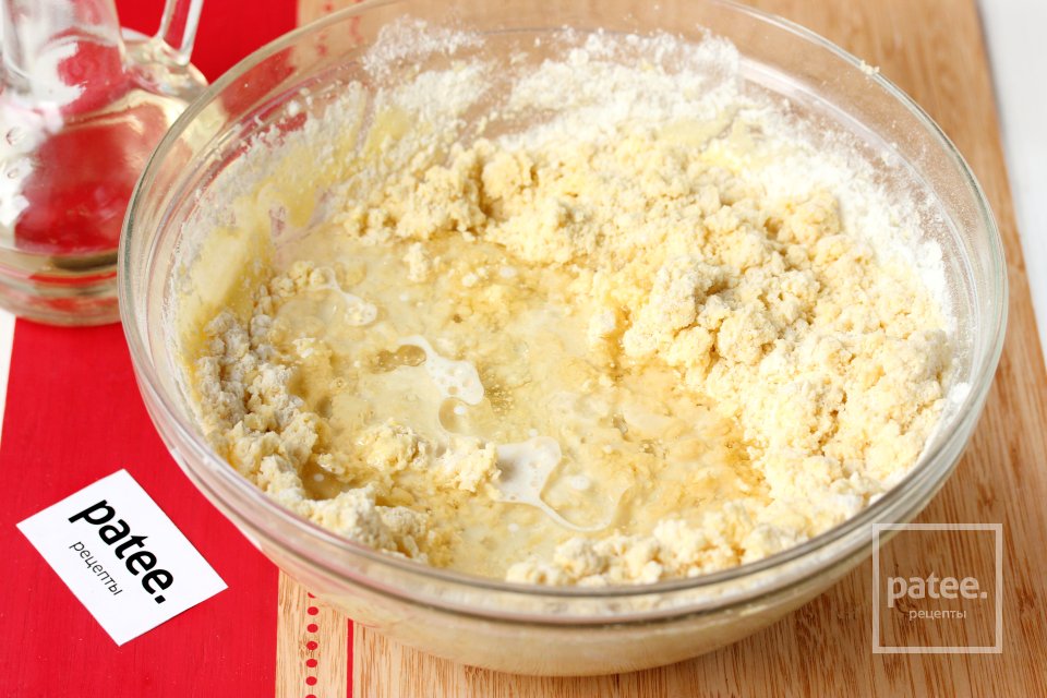 Пирог с малиной в мультиварке - Шаг 7