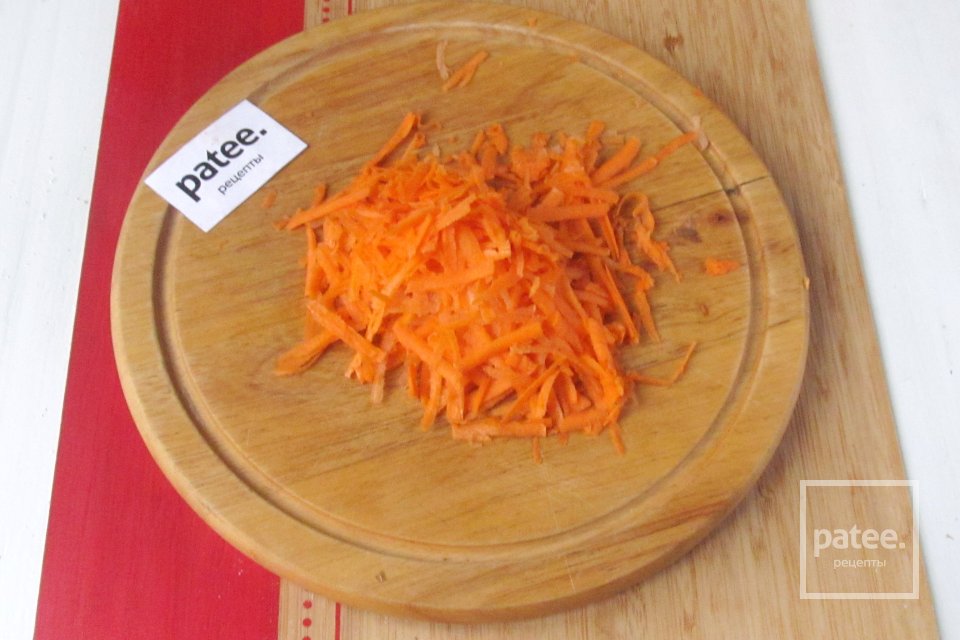 Рыба с луком и морковью в сметане - Шаг 7