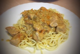 Куринная грудка с кабачками в сливочном соусе