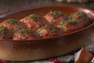 тефтели-ёжики в сметанно-томатном соусе