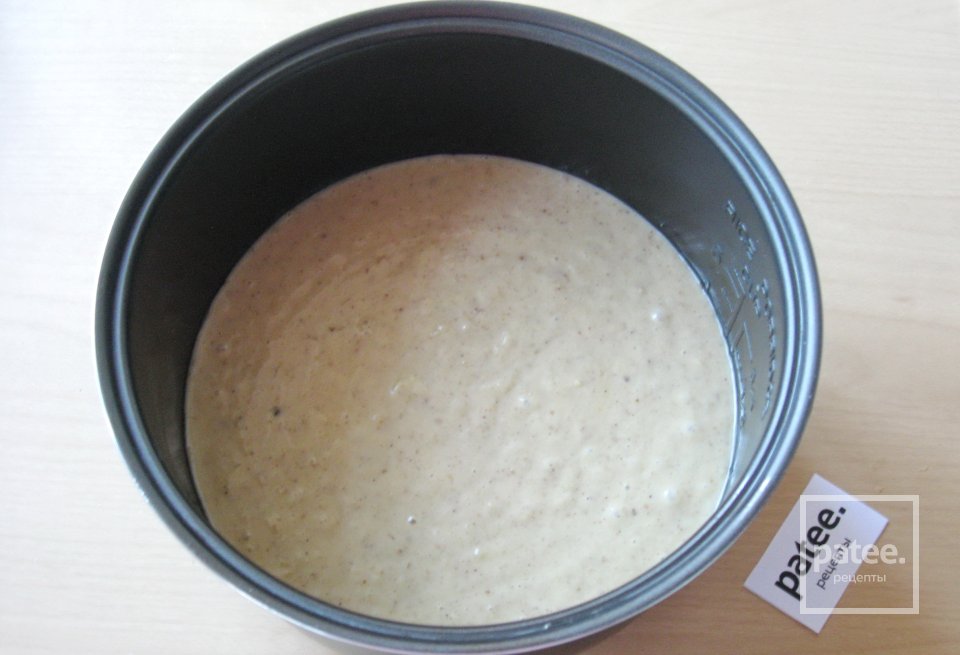 Медовый пирог с орехами в мультиварке - Шаг 13