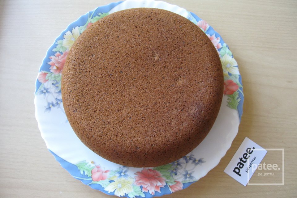 Медовый пирог с орехами в мультиварке - Шаг 15