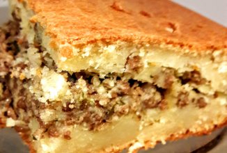 Пирог на кефире с мясным фаршем.