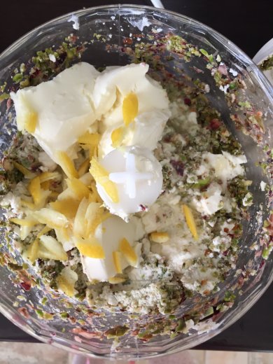 Творожный пирог из слоёного теста на завтрак. Творог и миндально-фисташковый аромат. - Шаг 4