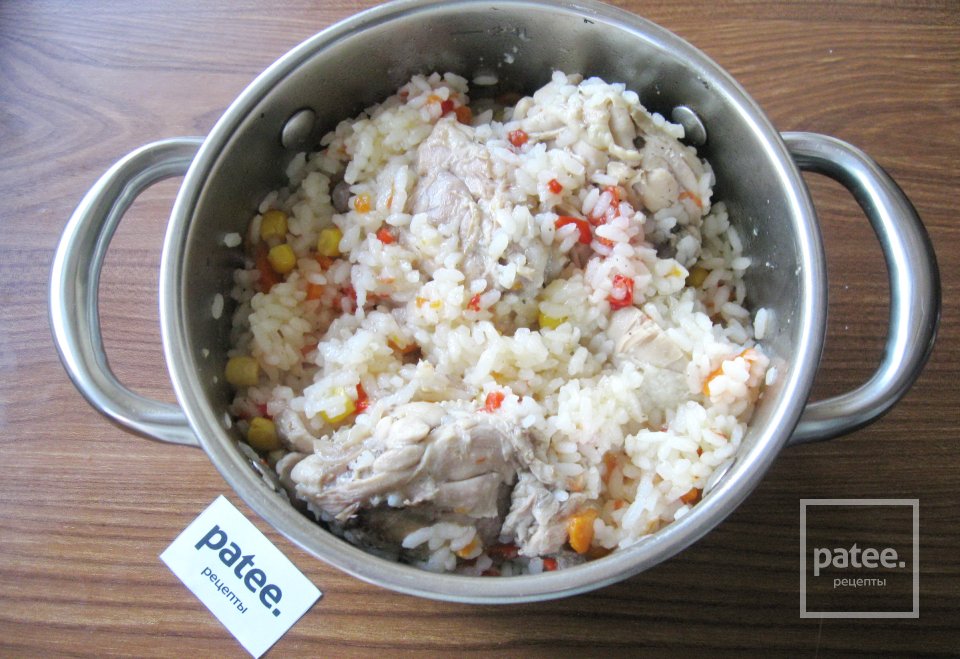Куриные бедра с овощами и рисом - Шаг 15