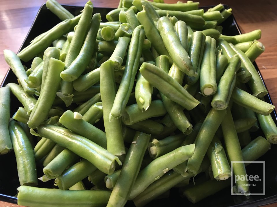 Фасоль с перцем и зелёным луком - Шаг 1
