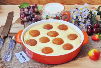 Творожная запеканка с абрикосами