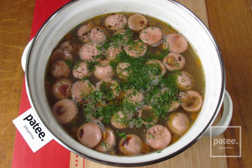 Суп с машем, копчёными рёбрышками и сосисками - Шаг 16