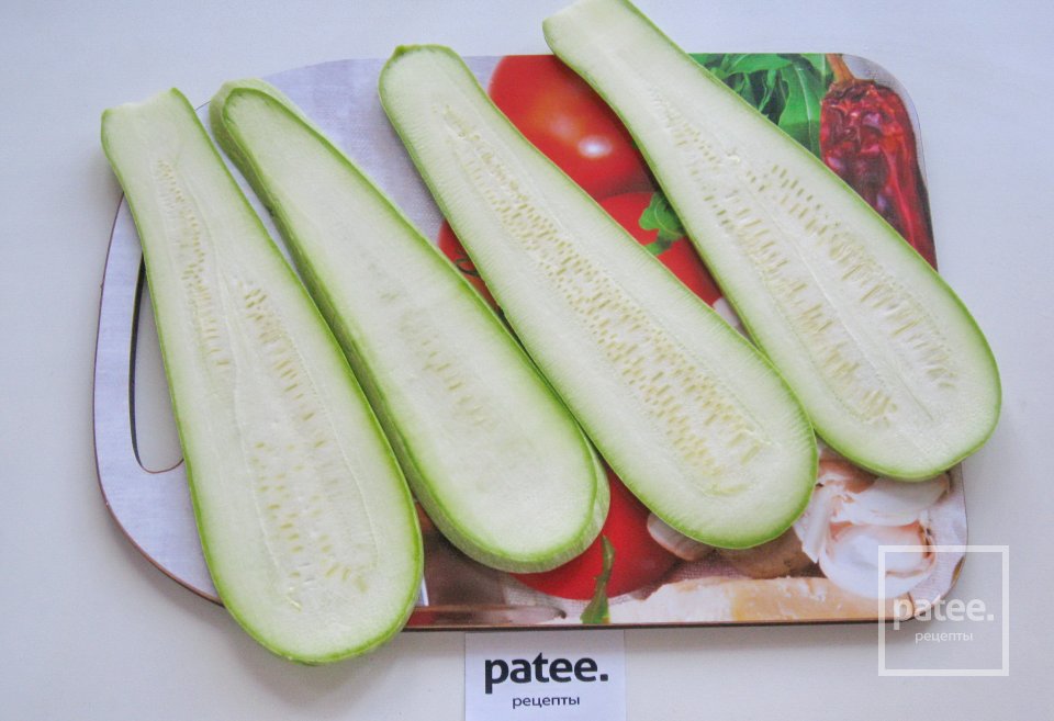 Рулетики из кабачков с творогом - Шаг 2