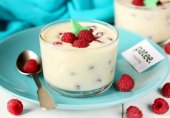 Сметанный крем со сгущёнкой и малиной