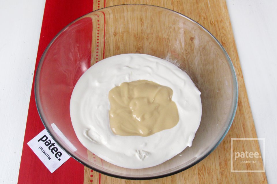 Сметанный крем со сгущёнкой и малиной - Шаг 3