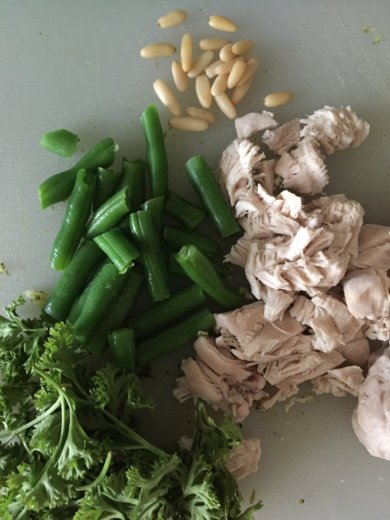 Тёплый Салат с броколли, курицей и петрушкой. Пп ужин. - Шаг 1