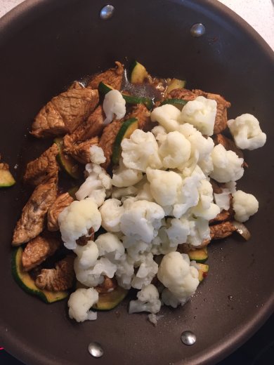 Индейка на воке с овощами и кешью - Шаг 8