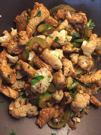 Индейка на воке с овощами и кешью - Шаг 9