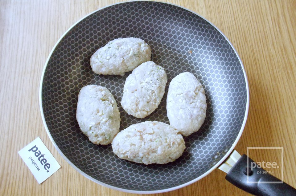 Котлеты из толстолобика с рисом - Шаг 13