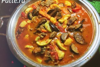 Рагу из говядины с кабачком и баклажанами