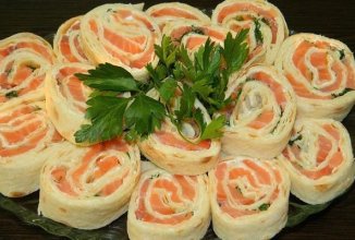 ЛАВАШНЫЙ РУЛЕТ С СЕМГОЙ ТРЁХСЛОЙНЫЙ