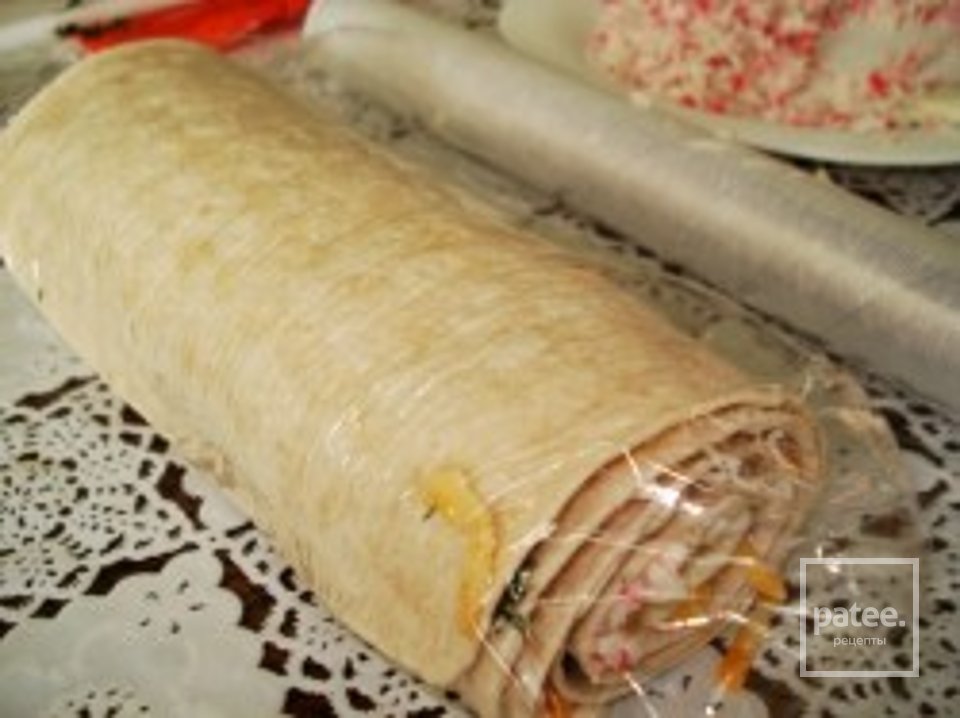 ЛАВАШНЫЙ РУЛЕТ С СЕМГОЙ ТРЁХСЛОЙНЫЙ - Шаг 4