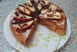 Шарлотка с корицей в мультиварке