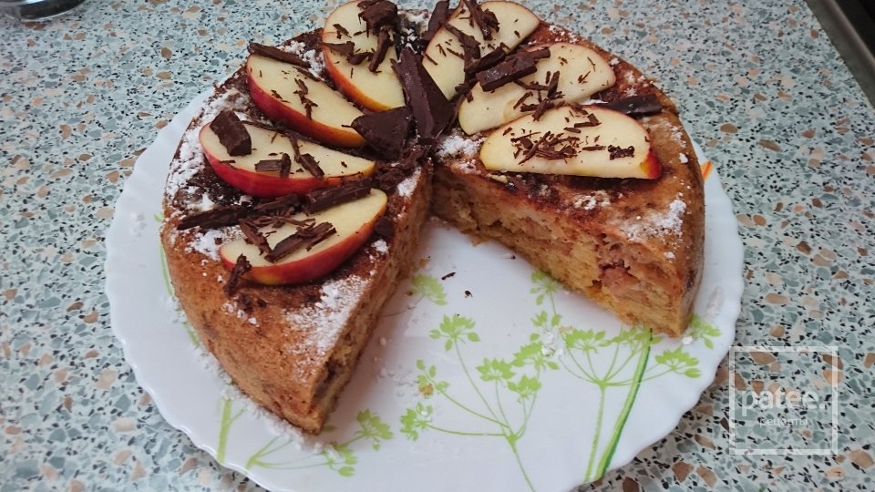 Шарлотка с корицей в мультиварке - Шаг 5